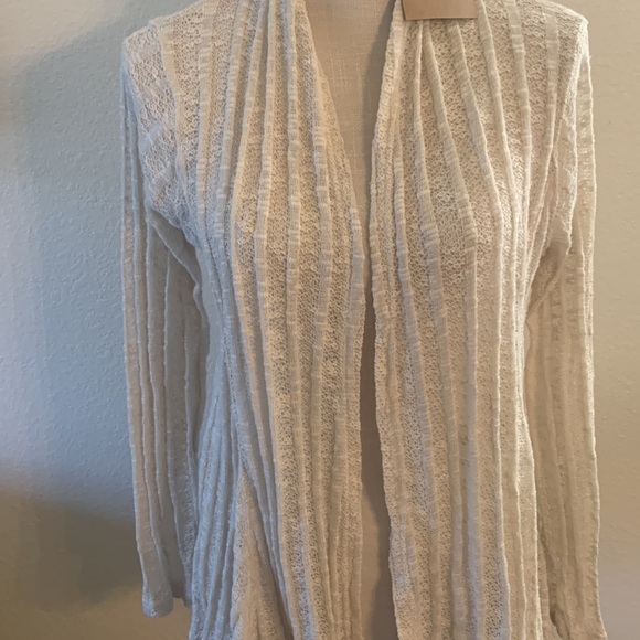 ❌SOLD❌NWT Shawl Style Cardigan - Open Weave Lace Like Material Sz M - Picture 2 of 16